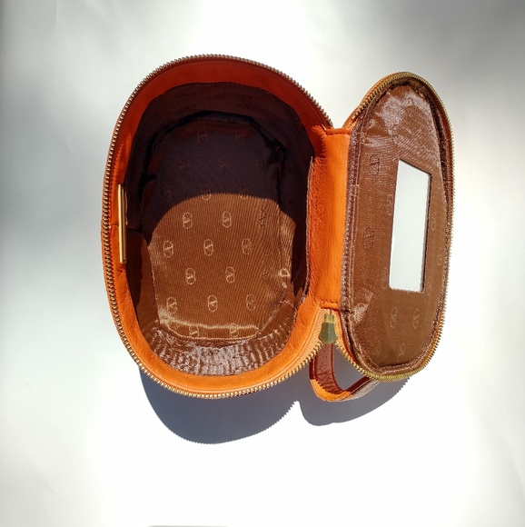 Vintage Valentino vanity case - Picture 7 of 14